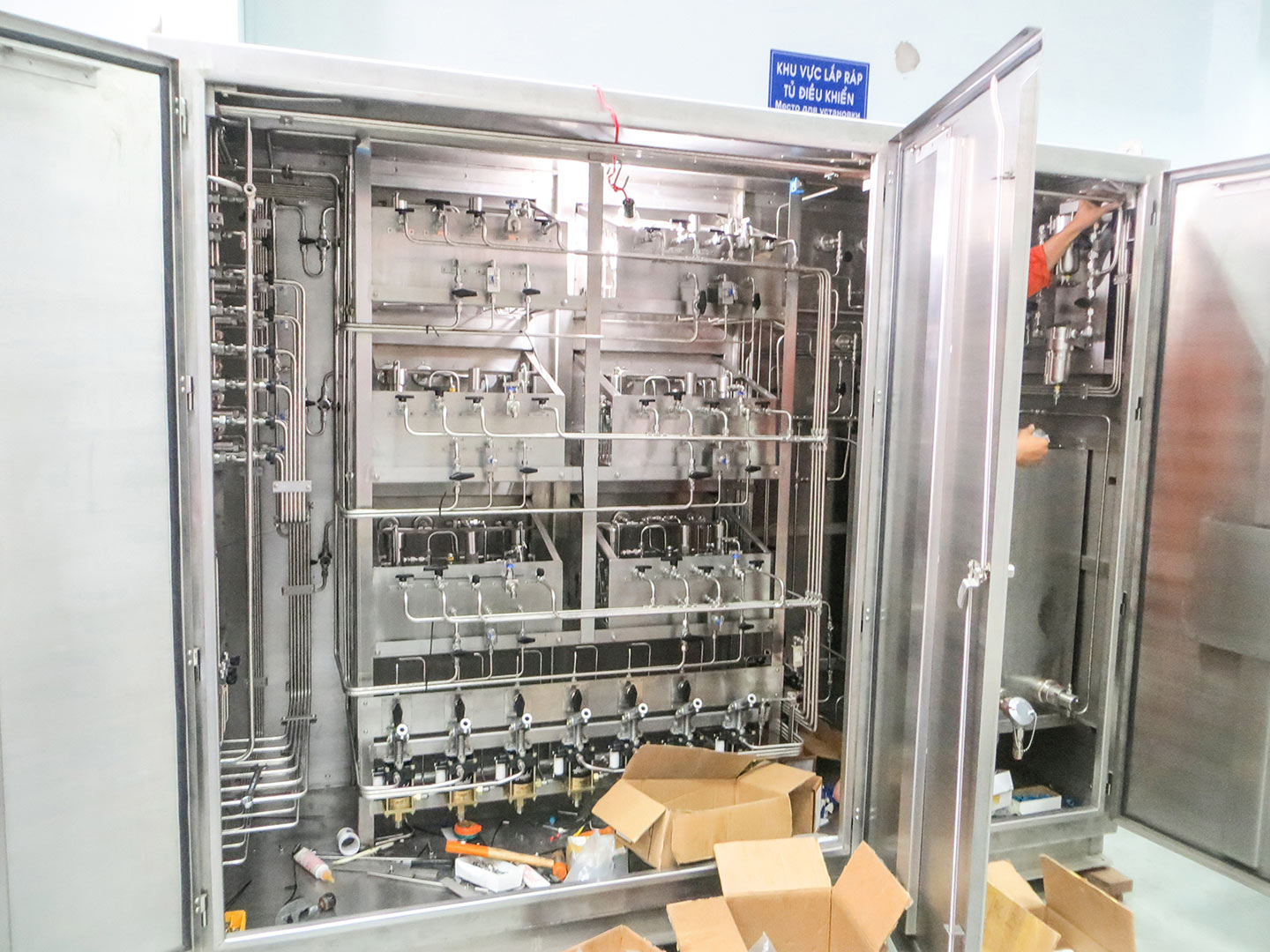Tủ điện công nghiệp - Công ty cổ phần cơ điện lạnh NP Việt Nam